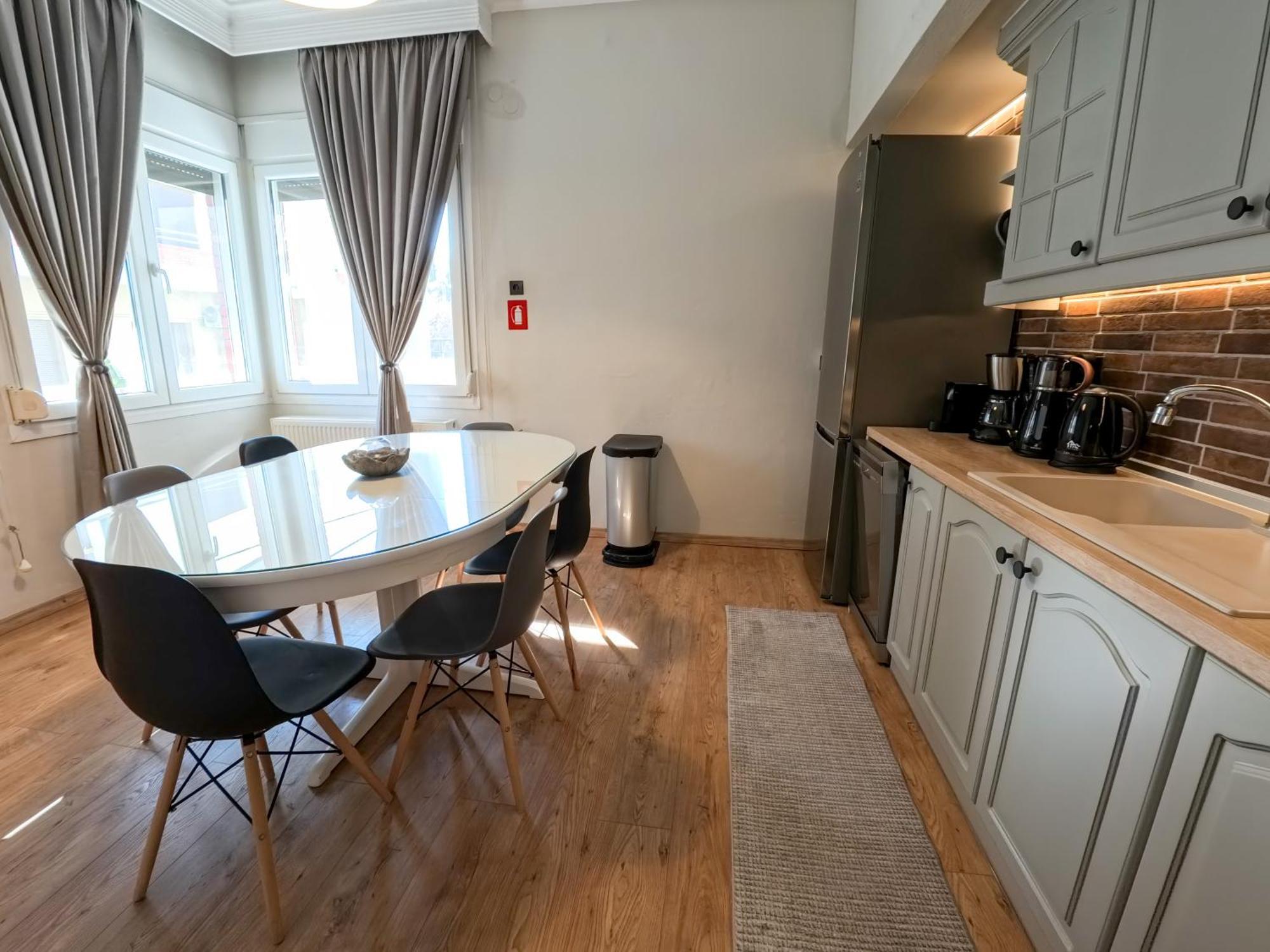 Living Life Apartment Komotiní Extérieur photo